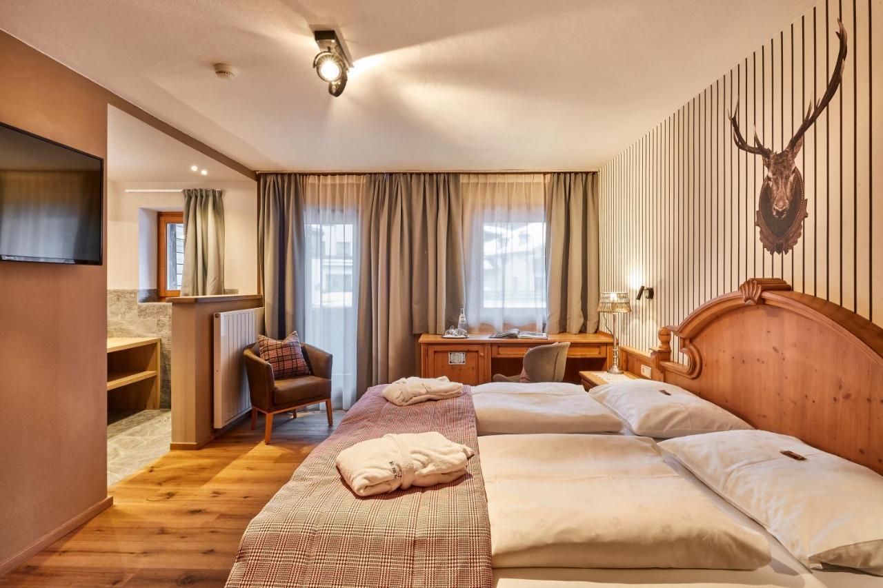 Hotel Marmolada Corvara In Badia Eksteriør bilde