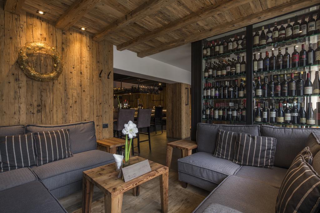 Hotel Marmolada Corvara In Badia Eksteriør bilde