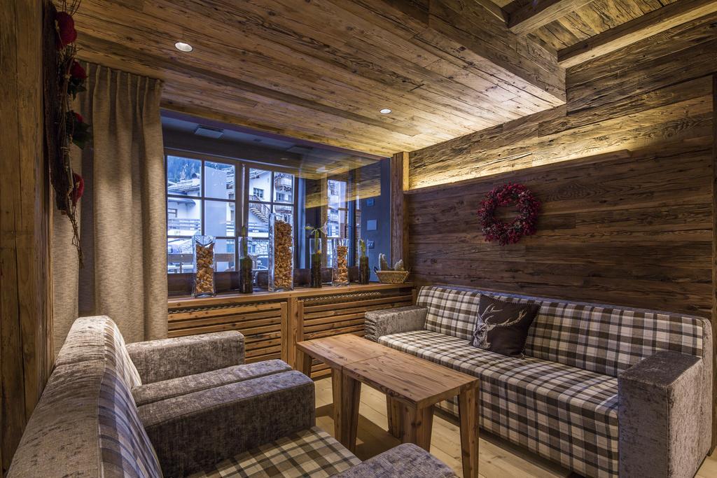 Hotel Marmolada Corvara In Badia Eksteriør bilde