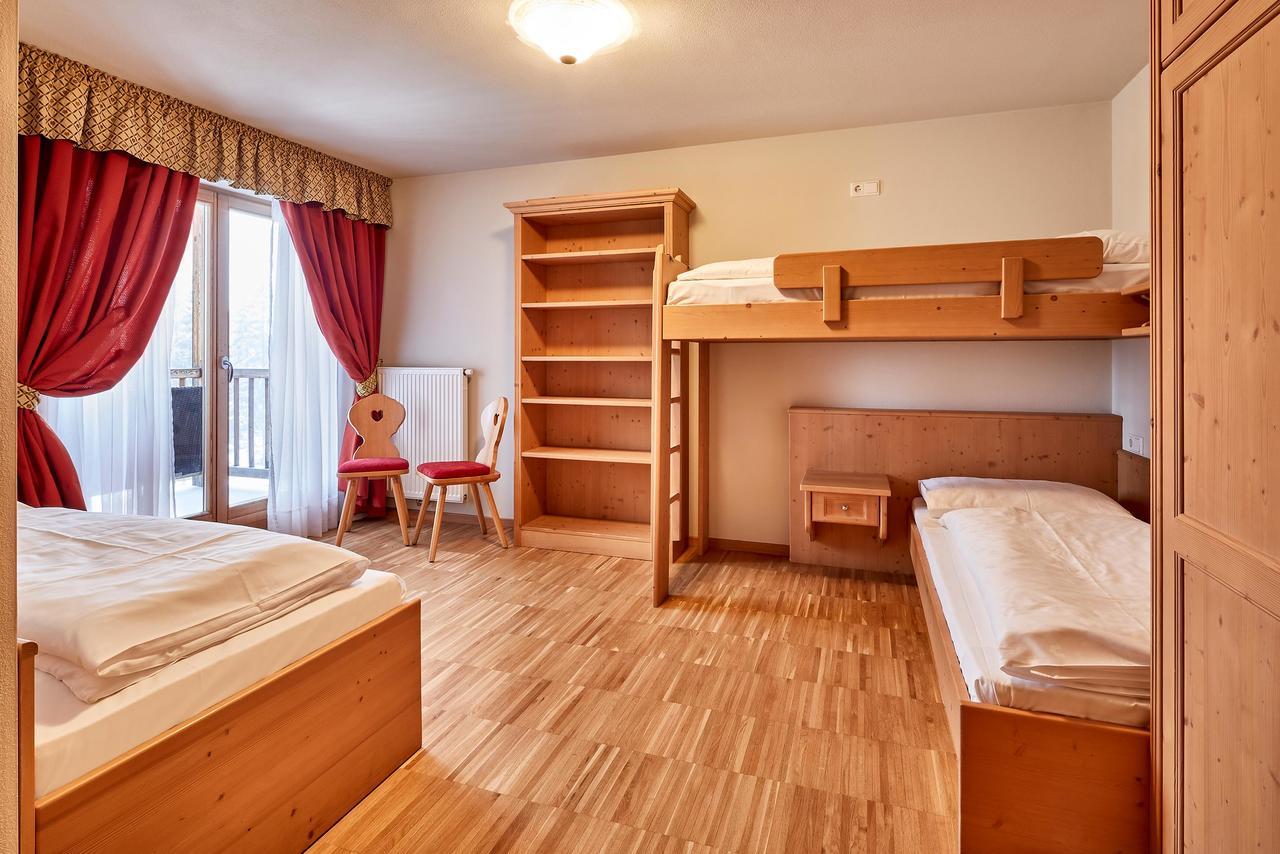 Hotel Marmolada Corvara In Badia Eksteriør bilde