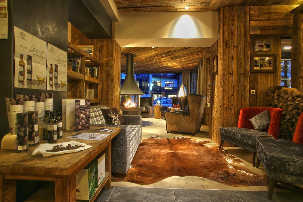 Hotel Marmolada Corvara In Badia Eksteriør bilde